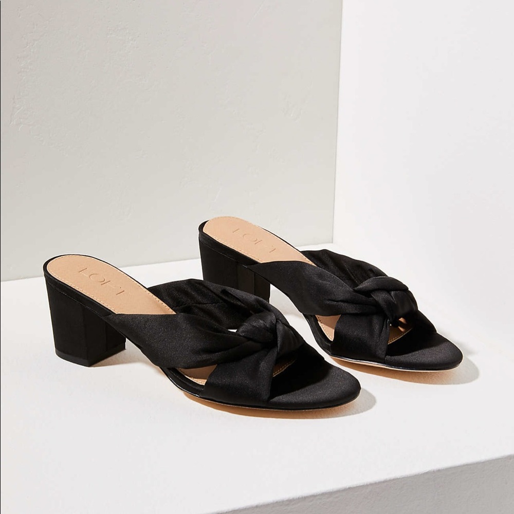 NIB Loft knot slide heel